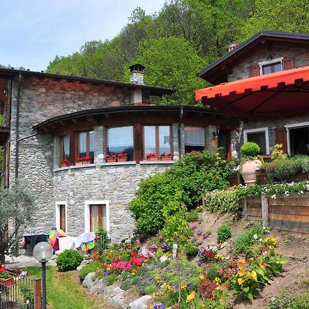 Agriturismo La Fonte Di Mariella Gravedona Eksteriør billede