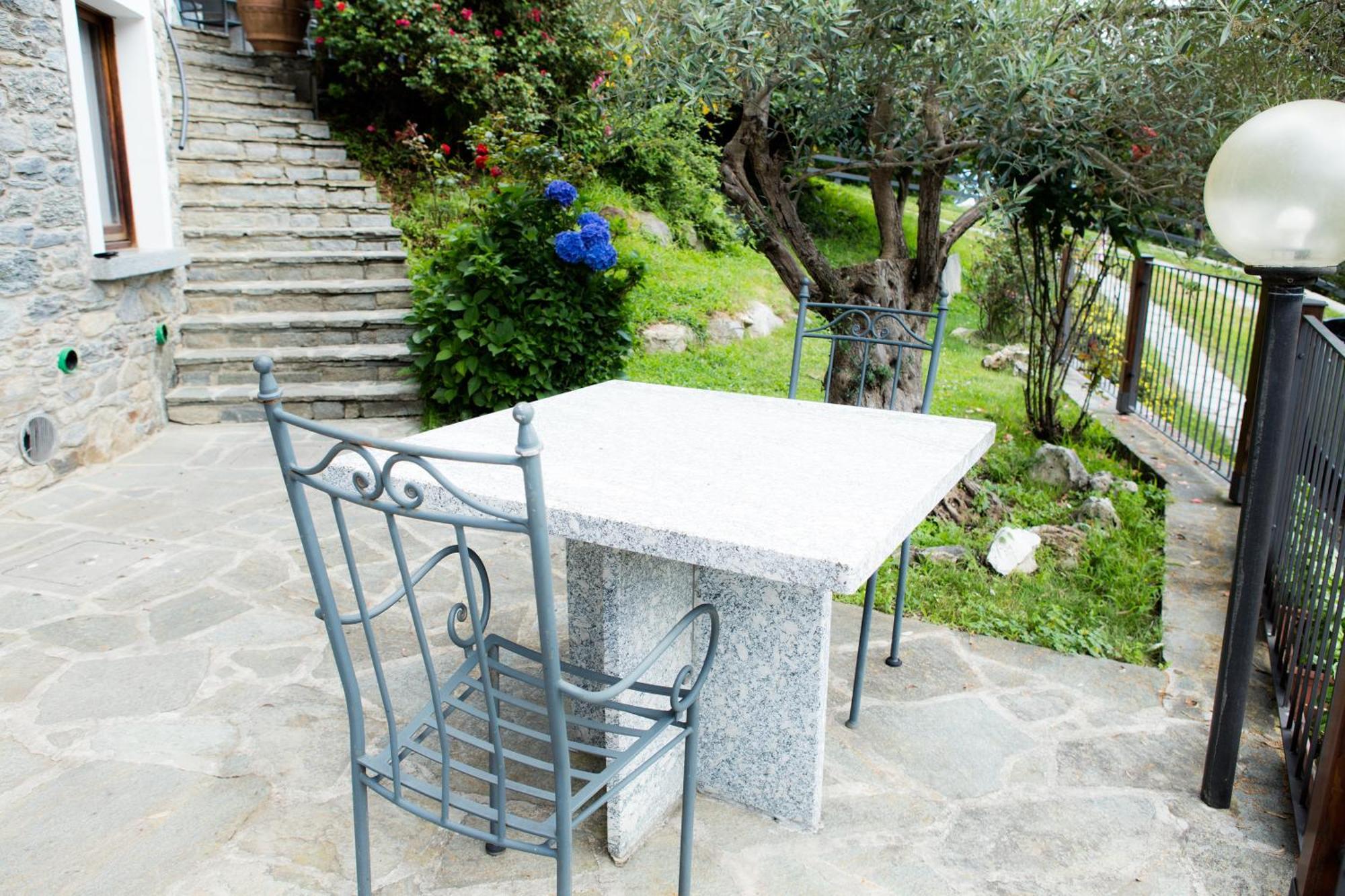 Agriturismo La Fonte Di Mariella Gravedona Eksteriør billede