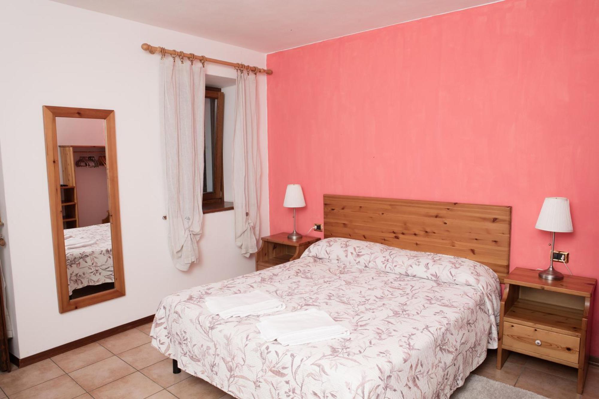 Agriturismo La Fonte Di Mariella Gravedona Eksteriør billede