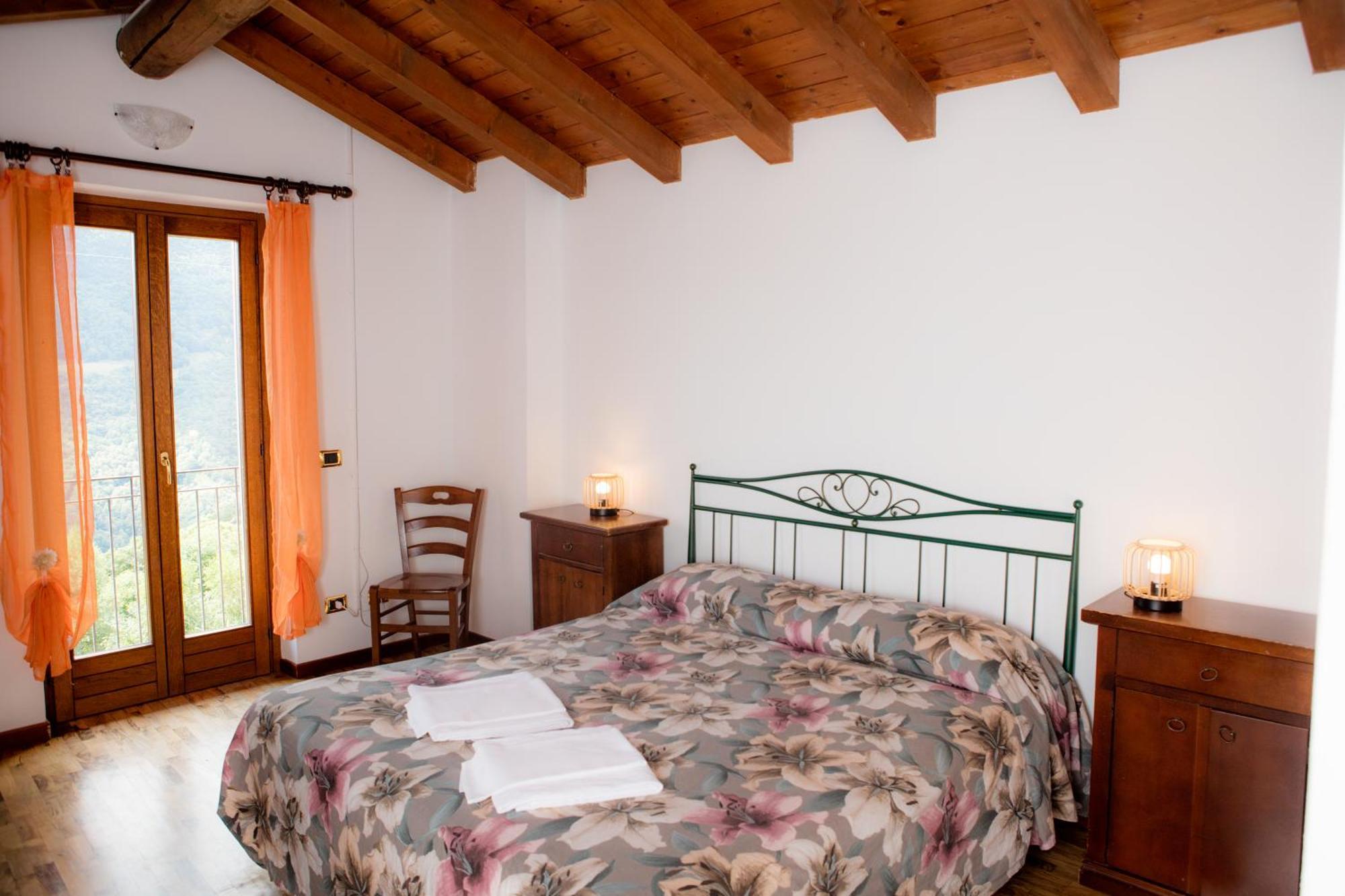 Agriturismo La Fonte Di Mariella Gravedona Eksteriør billede