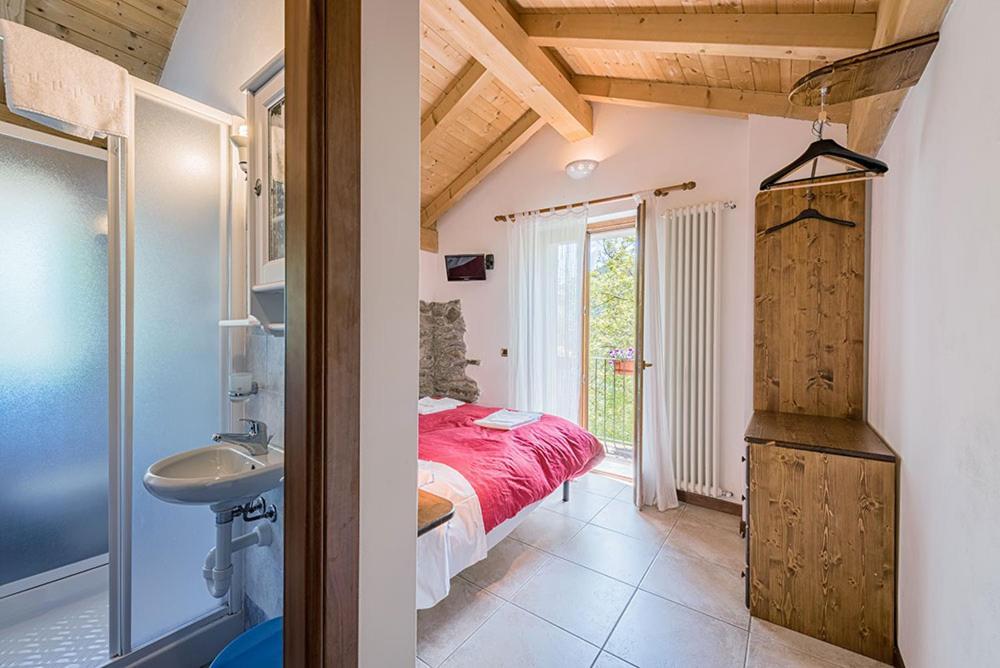 Agriturismo La Fonte Di Mariella Gravedona Eksteriør billede